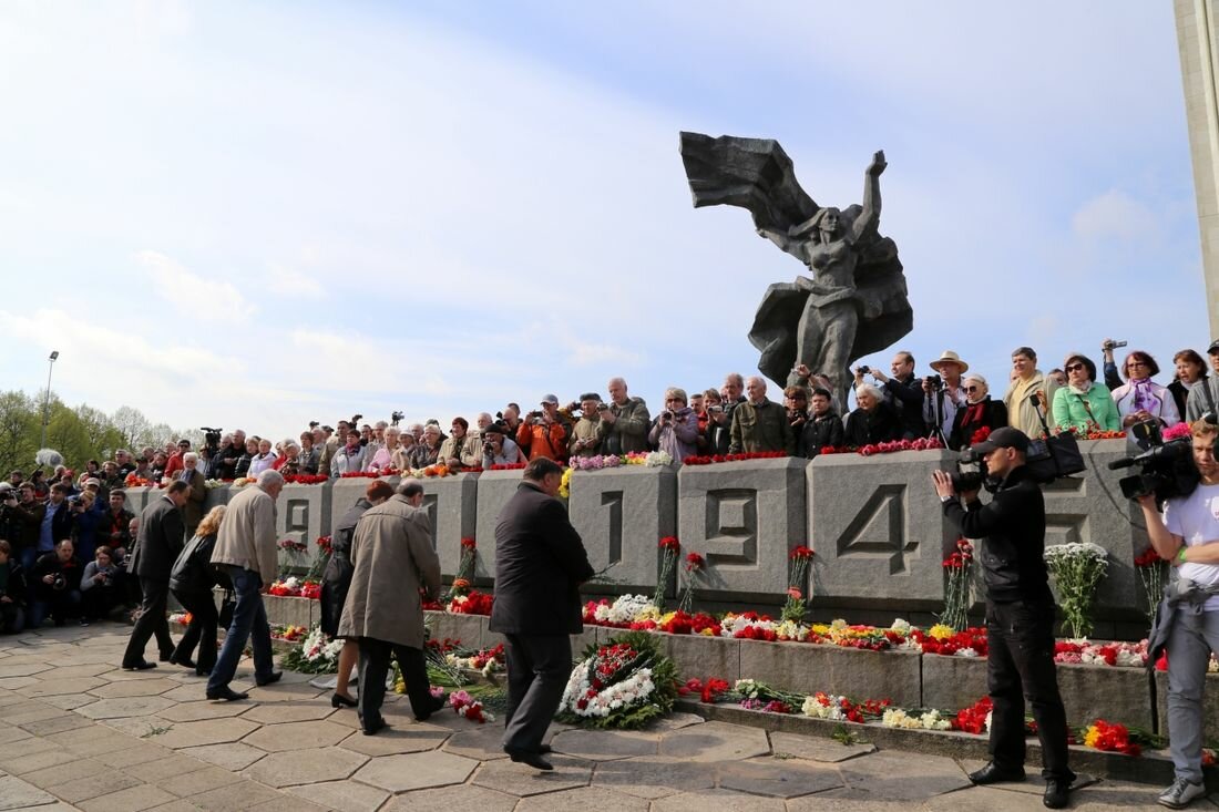 Освободителей запишут в оккупанты: памятник переименуют